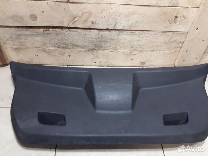 Обшивка двери багажника Opel Corsa D 2006-2015