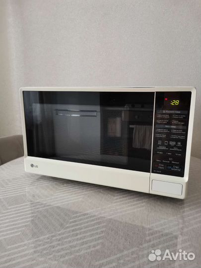 Микроволновая печь LG с грилем и конвекцией