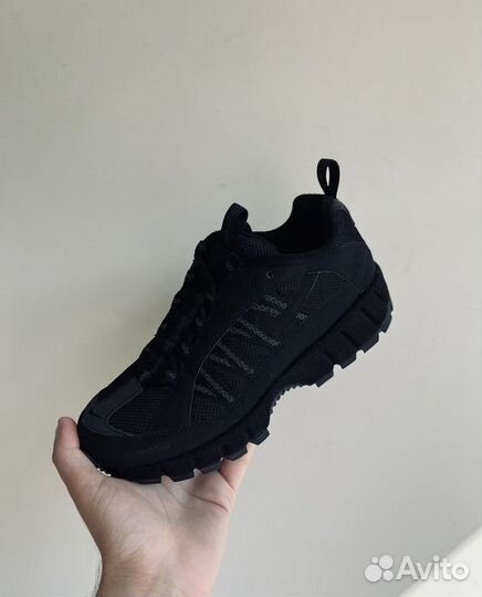 Кроссовки Nike Air Humara 17 Supreme Triple Black