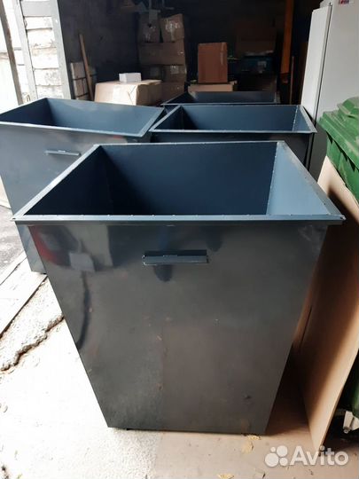 Контейнер для мусора металлический