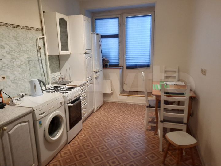 1-к. квартира, 42 м², 5/9 эт.