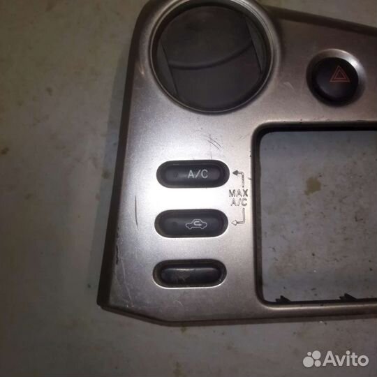 Рамка магнитолы Toyota Matrix