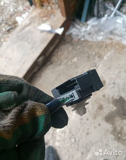 Реле обогрева сидений Мазда 6 gh