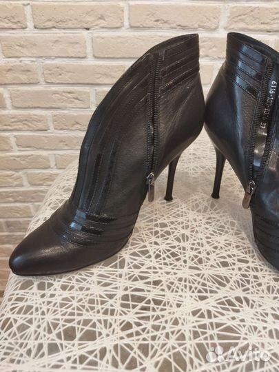 Ботинки женские 39 размер