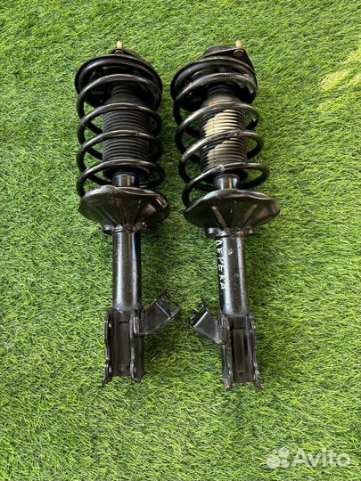 Стойки передние Nissan bluebird u12