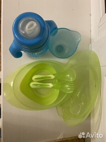 Поильник, тарелка для кормления