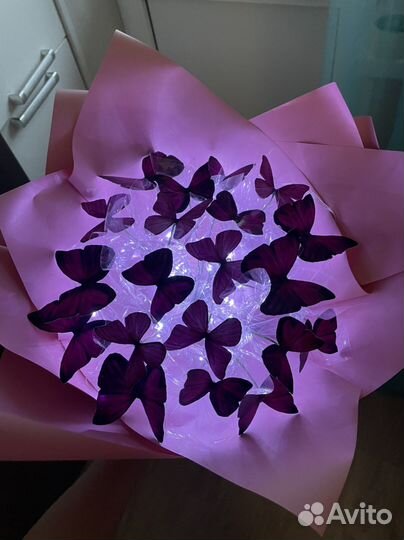 Букет из бабочек светящийся
