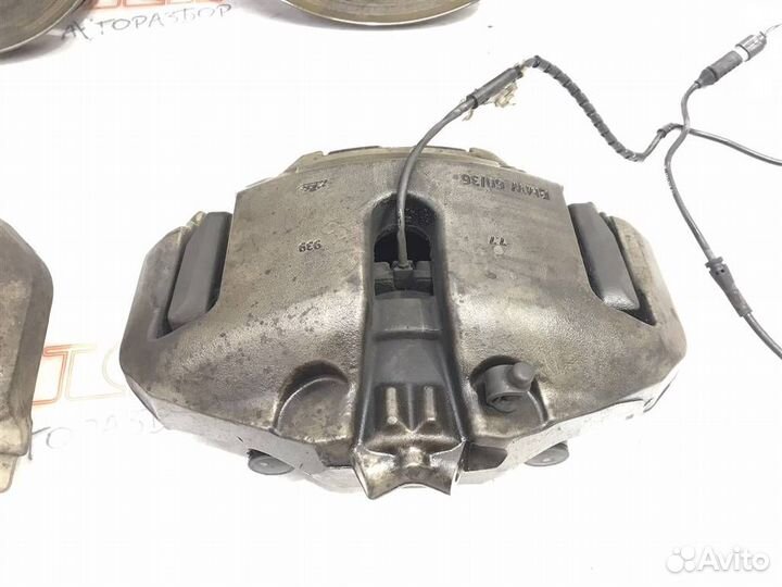 Суппорт передний комплект BMW 5-серия F10/F11 200