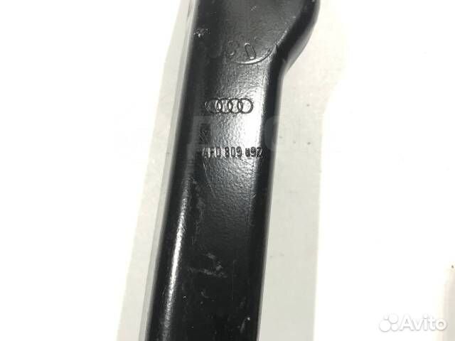 Кронштейн правый Audi A6 C6