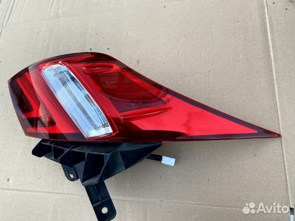 Фонарь задний правый Lexus IS 2015