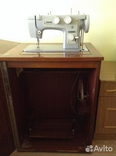 Швейная машина Подольск ножная