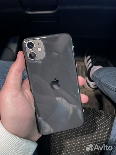 iPhone 11, 64 ГБ