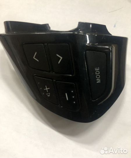 Кнопки в руль Mitsubishi Pajero sport 2
