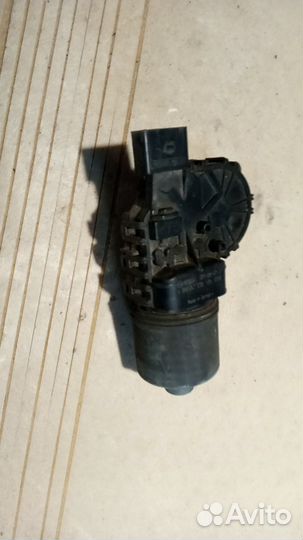 Мотор стеклоочистителя Opel Astra H