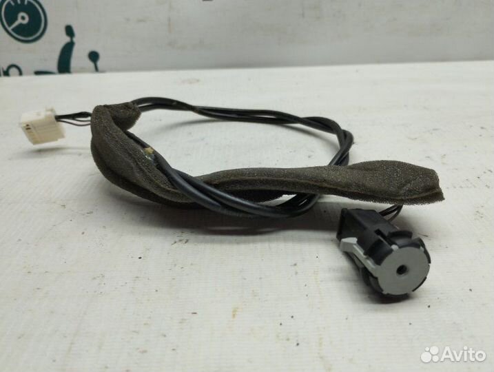 Разъём AUX Ford Focus хэтчбек 2010