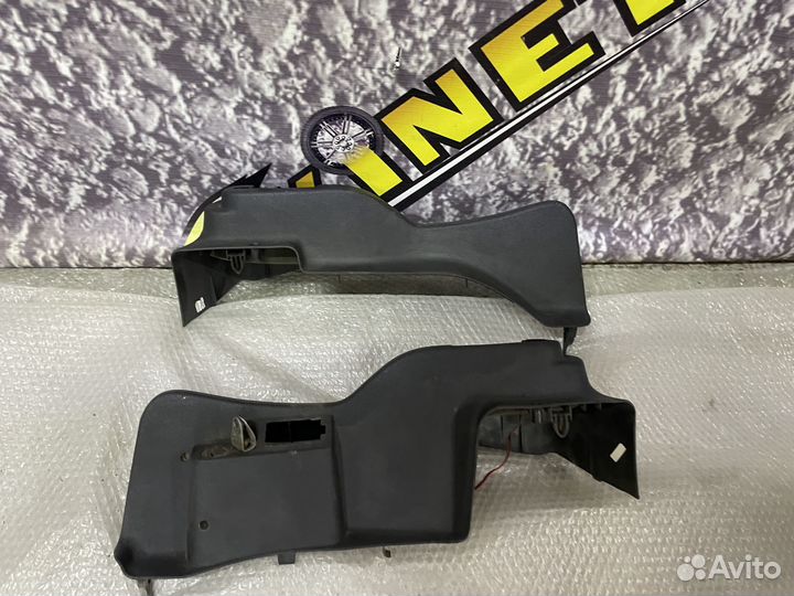 Кронштейн полки багажника Renault Laguna 2 Лагуна