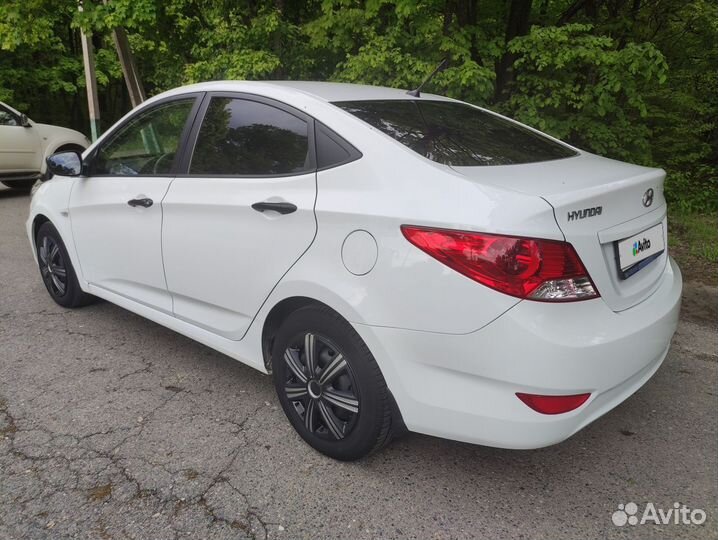 Hyundai Solaris 1.4 AT, 2013, 110 000 км