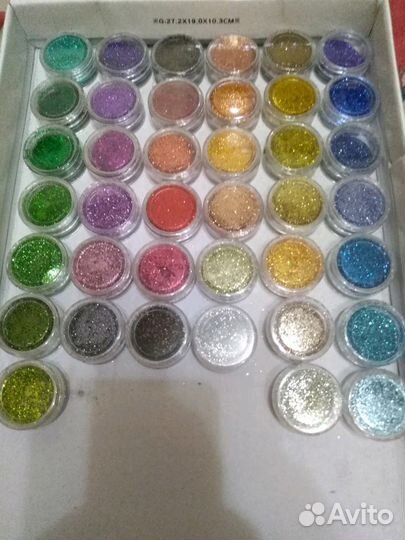 Блестки и слайдеры для маникюра