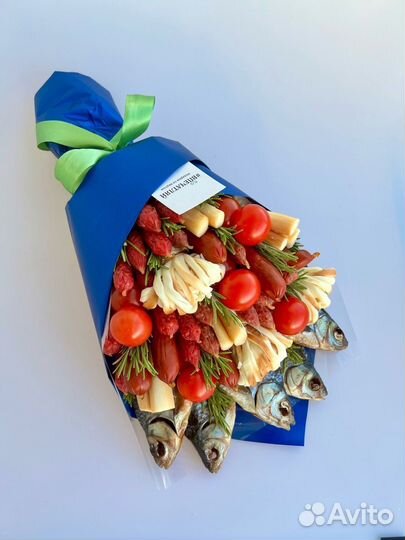 Мужской съедобный букет из колбас