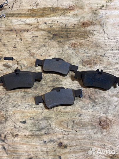 Тормозные колодки заднее Mercedes-Benz E-Class