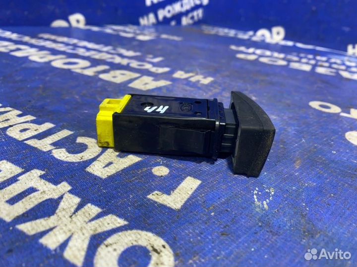 Кнопка обогрева заднего стекла Kia Shuma 2 лифтбэк