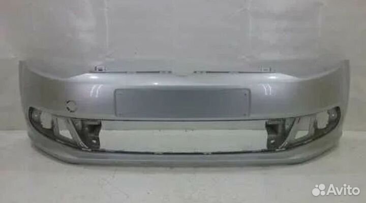 Бампер передний Поло. Серебристый