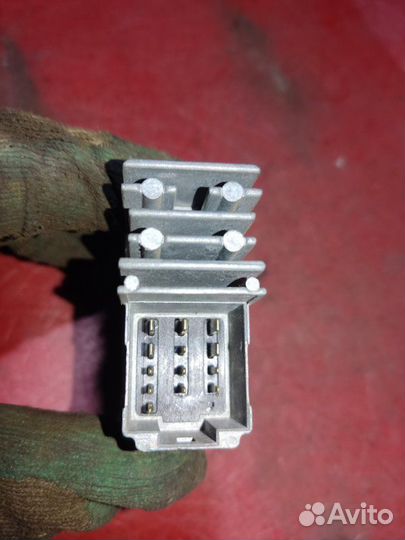 Кнопка аварийной сигнализации Ford Focus 1 седан