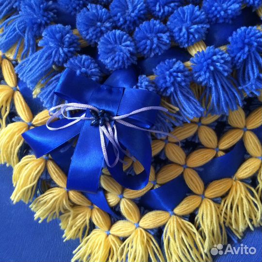 Плед из помпонов