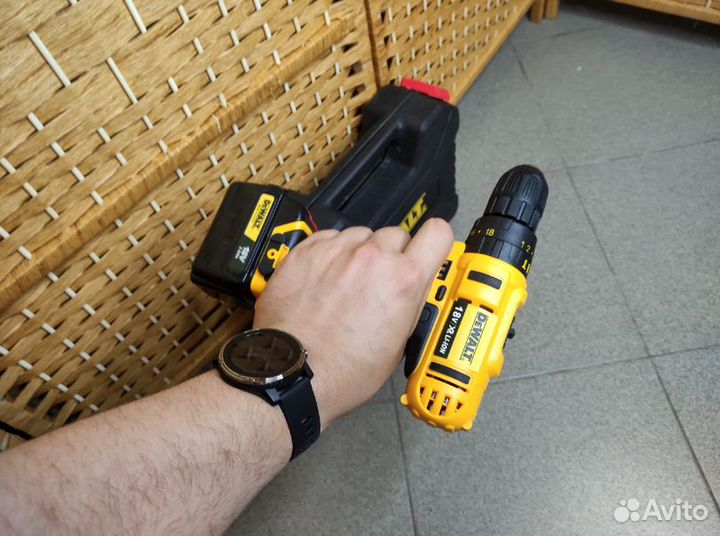 Шуруповерт ударный Dewalt 18v