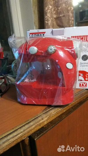 Швейная машинка в упаковке