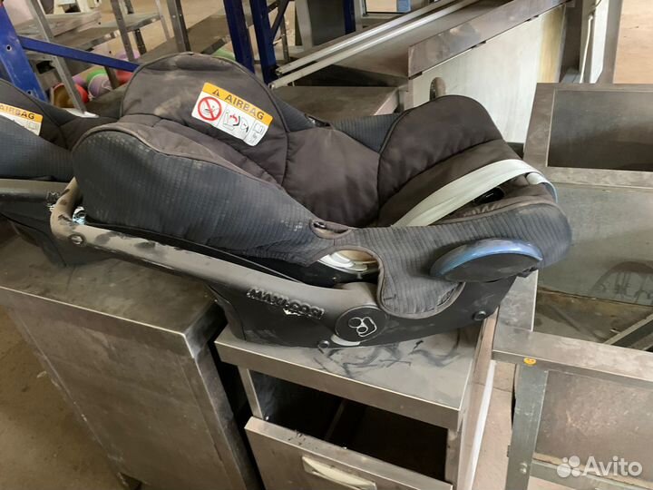 Автолюлька maxi cosi с базой isofix