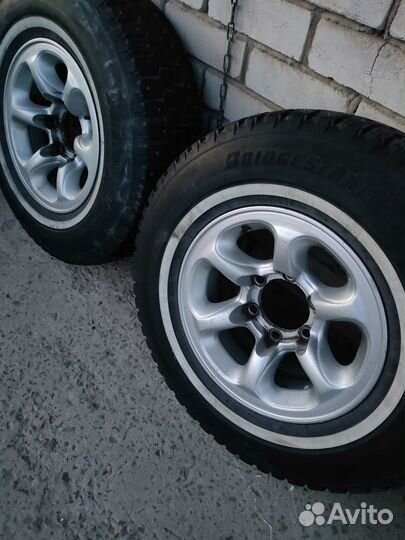 Зимние шины Bridgestone 235x70xR15