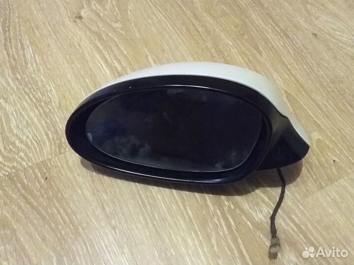 Стекло передней правой двери на бмв 3 серии