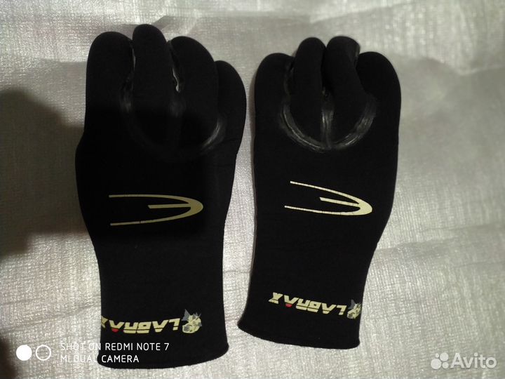 Перчатки для дайвенга