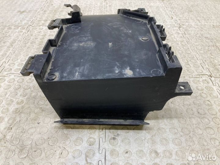 Дефлектор радиатора правый Лада X-Ray 2015