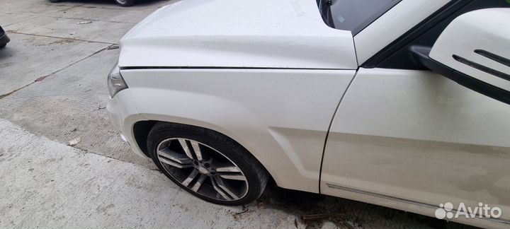 Крыло левое - правое Mercedec-Benz GLK X204