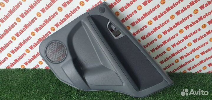 Обшивка боковой двери задняя правая Suzuki Sx4 5DR