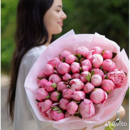 Заказать цветы с пионами и бесплатной доставкой