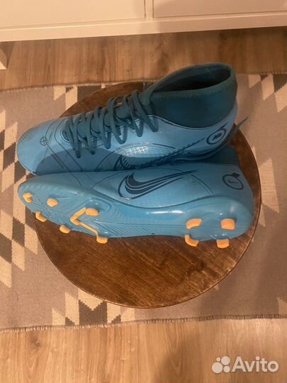 Футбольные бутсы