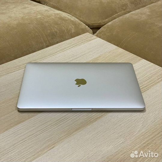 MacBook Pro 13 2017 i5/16/256 (янв 1/8)