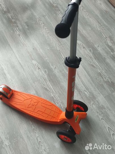 Самокат trolo maxi