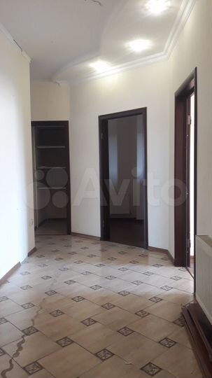 2-к. квартира, 74 м², 5/5 эт.