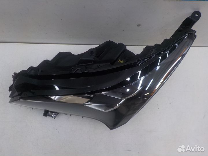 Фара левая Lexus NX200/NX200t/NX300/NX300h