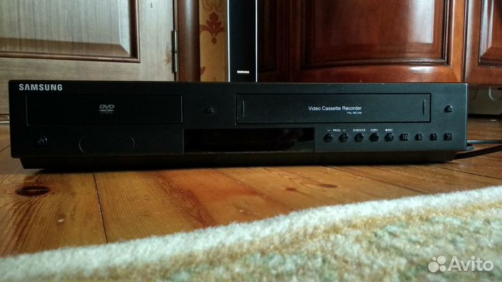 DVD + VHS проигрыватель 