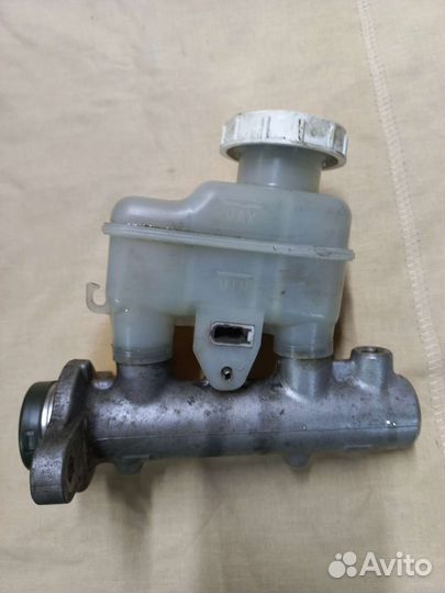 Главный тормозной цилиндр mitsubishi lancer 9