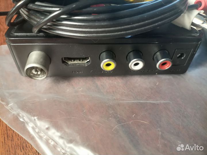 DVB-T2 приставка Ориэль 203 для цифрового тв