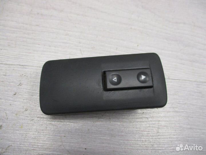 Блок управления стеклоподъемником передний правый