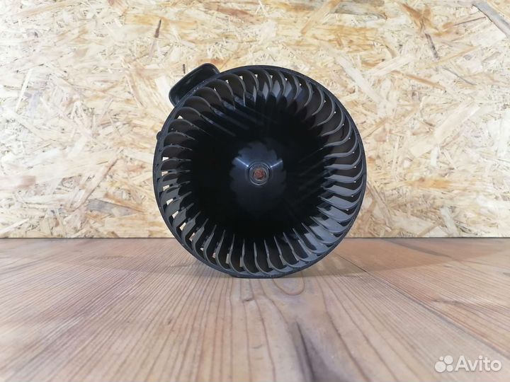 Mercedes-Benz GL X164 Мотор отопителя салона