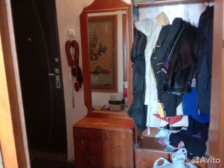 Зеркало с тумбой.старое.под реставрацию