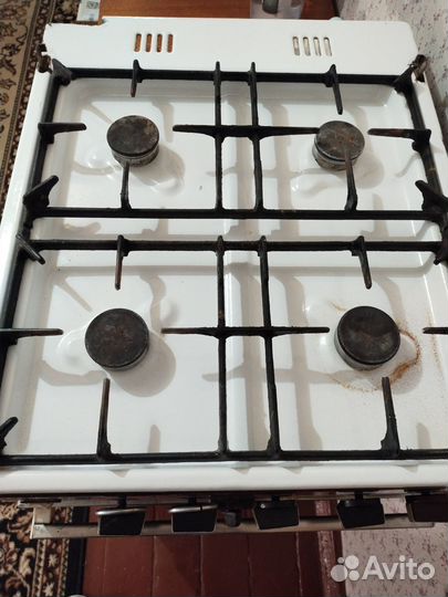 Продаю 3х конфорочную газовую плиту